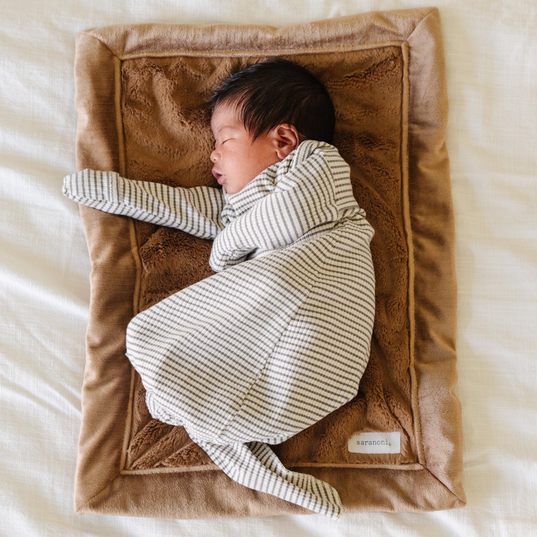 Lush Mini Blankets by Saranoni