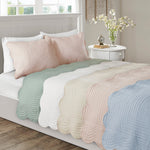 3 Piece Reversible Scalloped Edge Quilt Set White King/Cal King