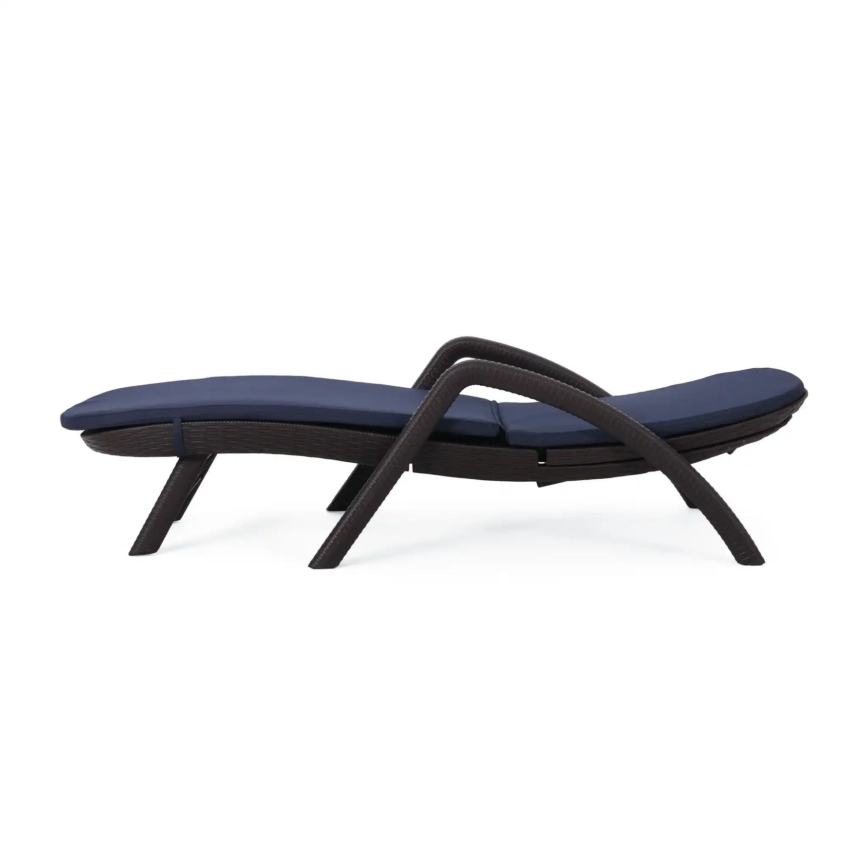 Mikael Chaise Lounge With Cushion