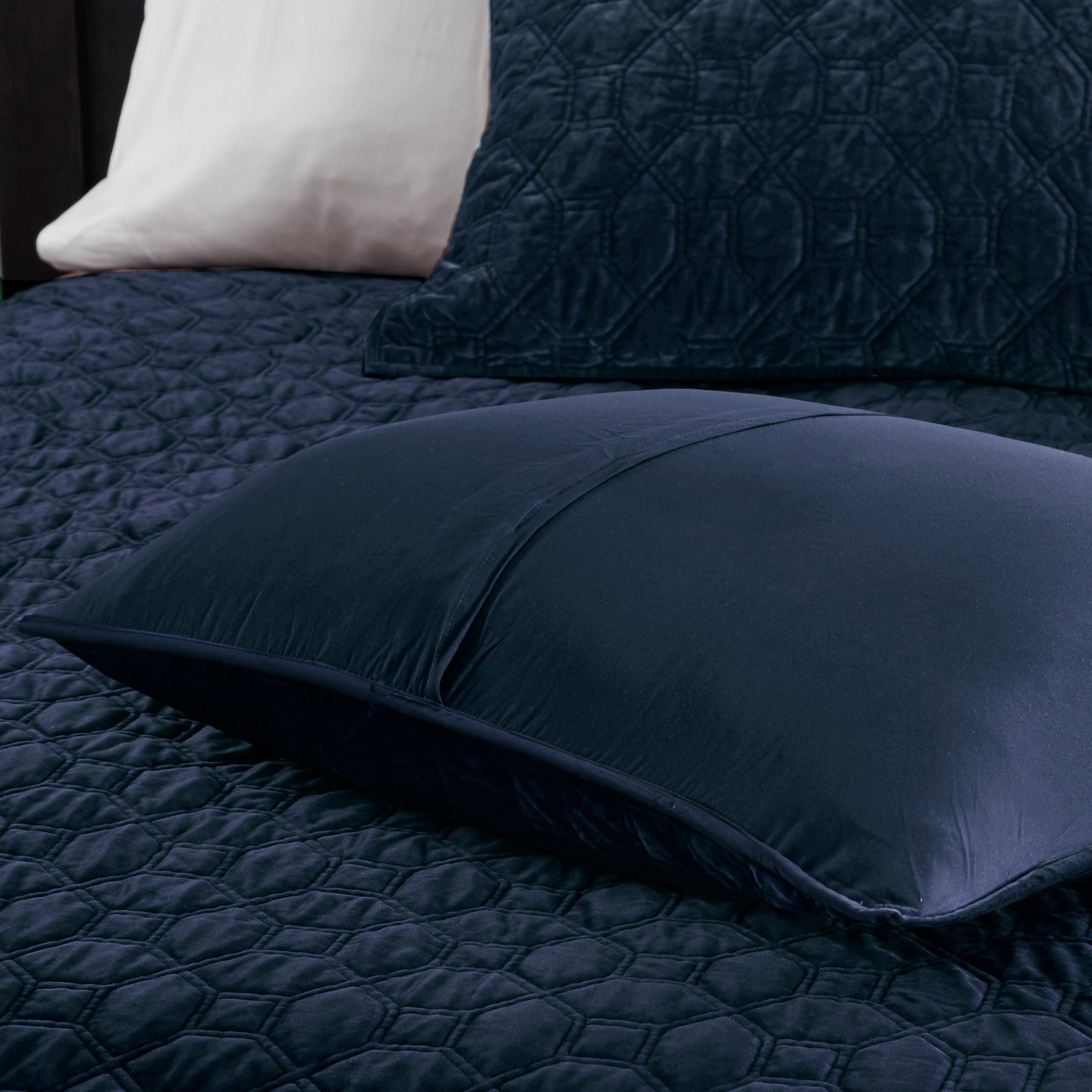 3 Piece Velvet Quilt Set Navy King/Cal King