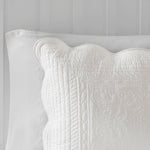 3 Piece Reversible Scalloped Edge Quilt Set White King/Cal King