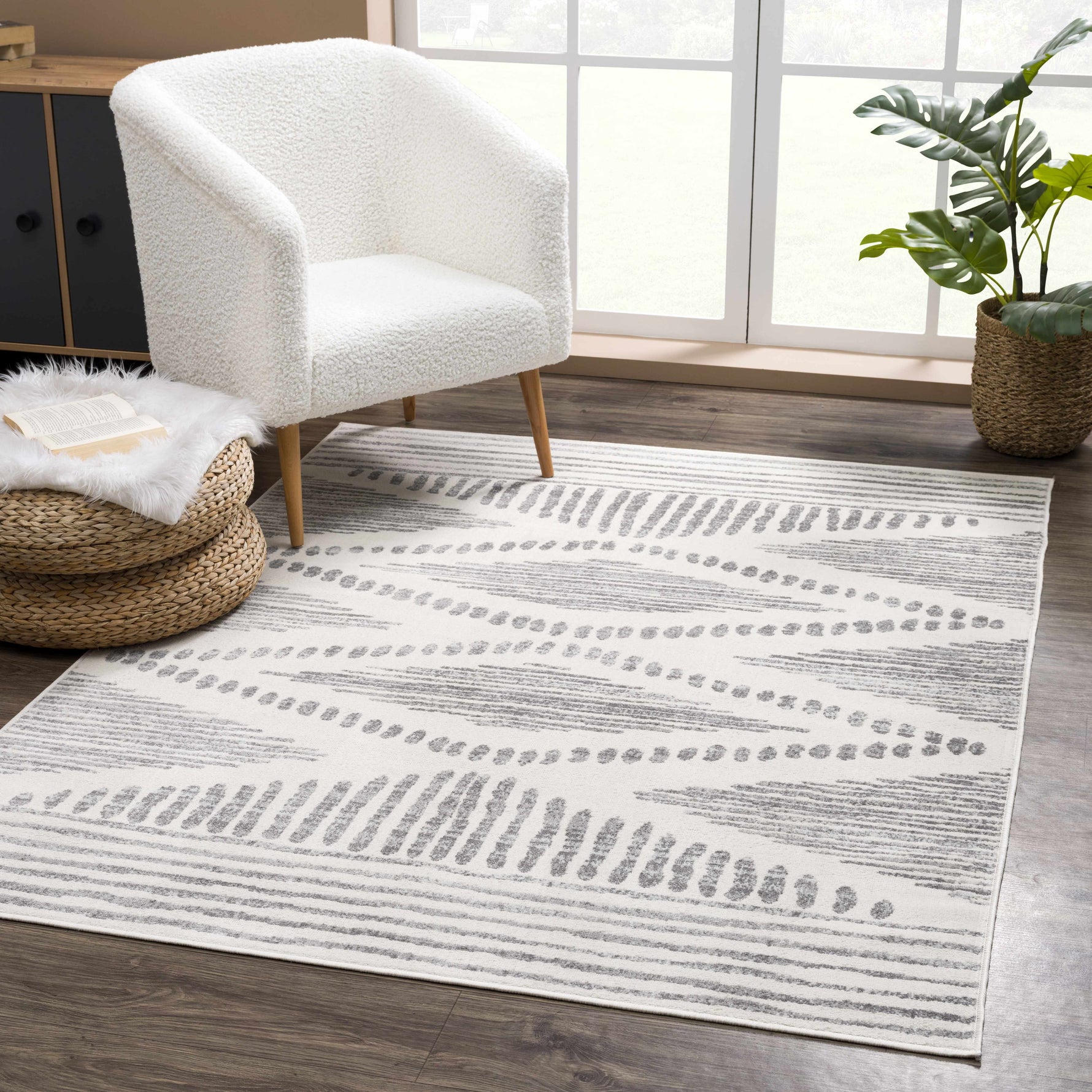 Tigrisis Ivory 2327 Area Rug - Clearance