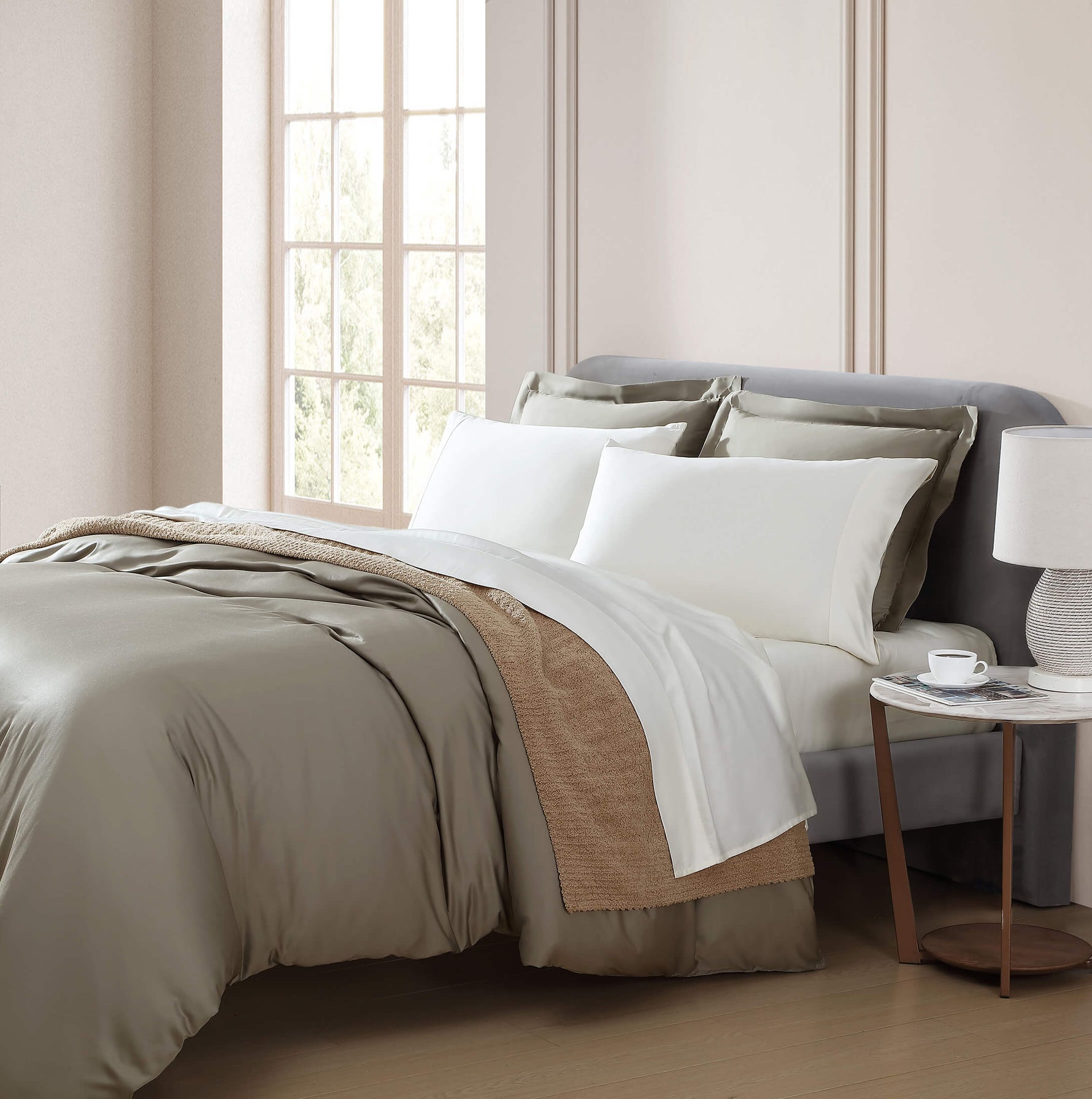 Premium Lumière Sham Set