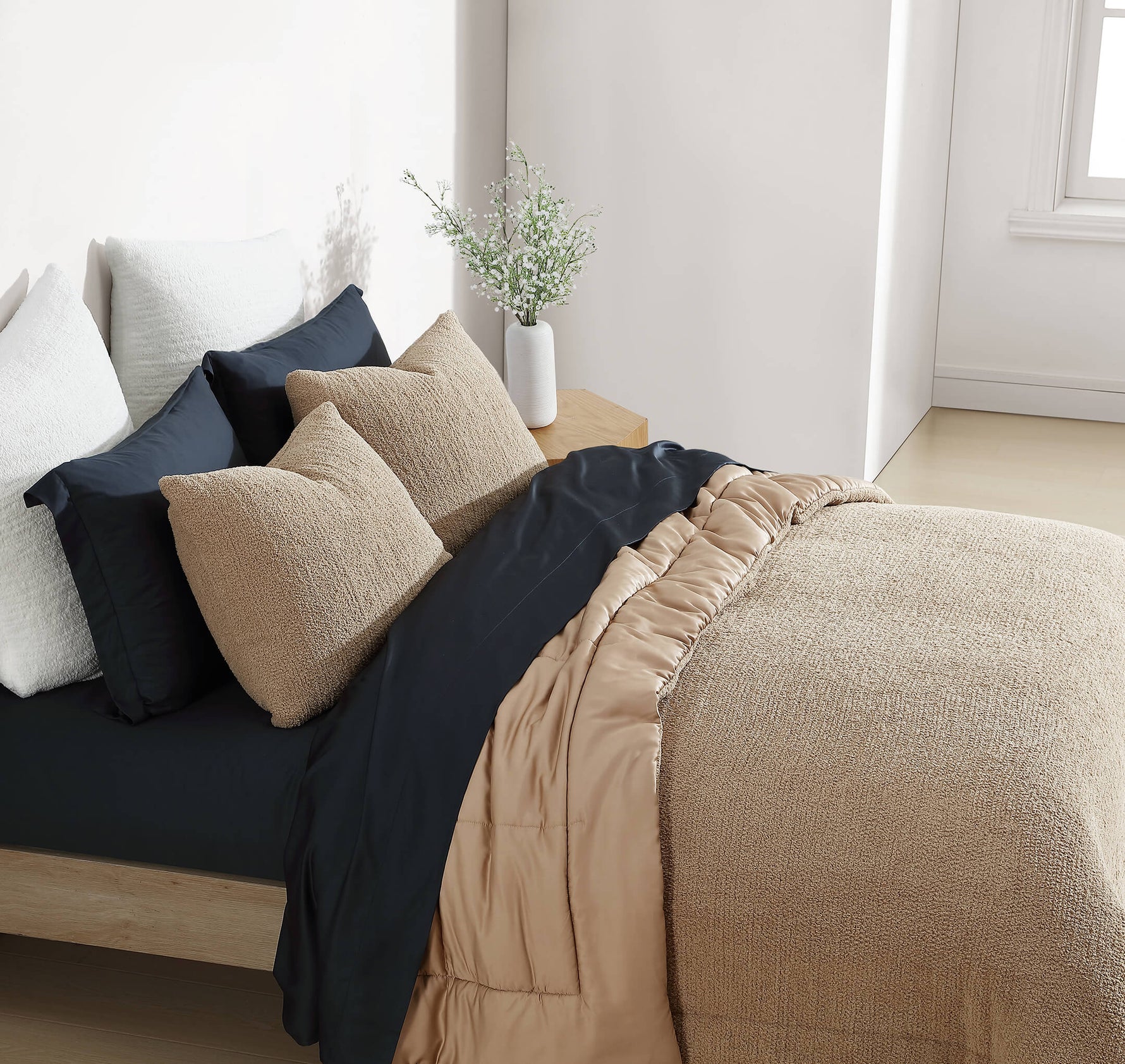 Premium Lumière Sham Set