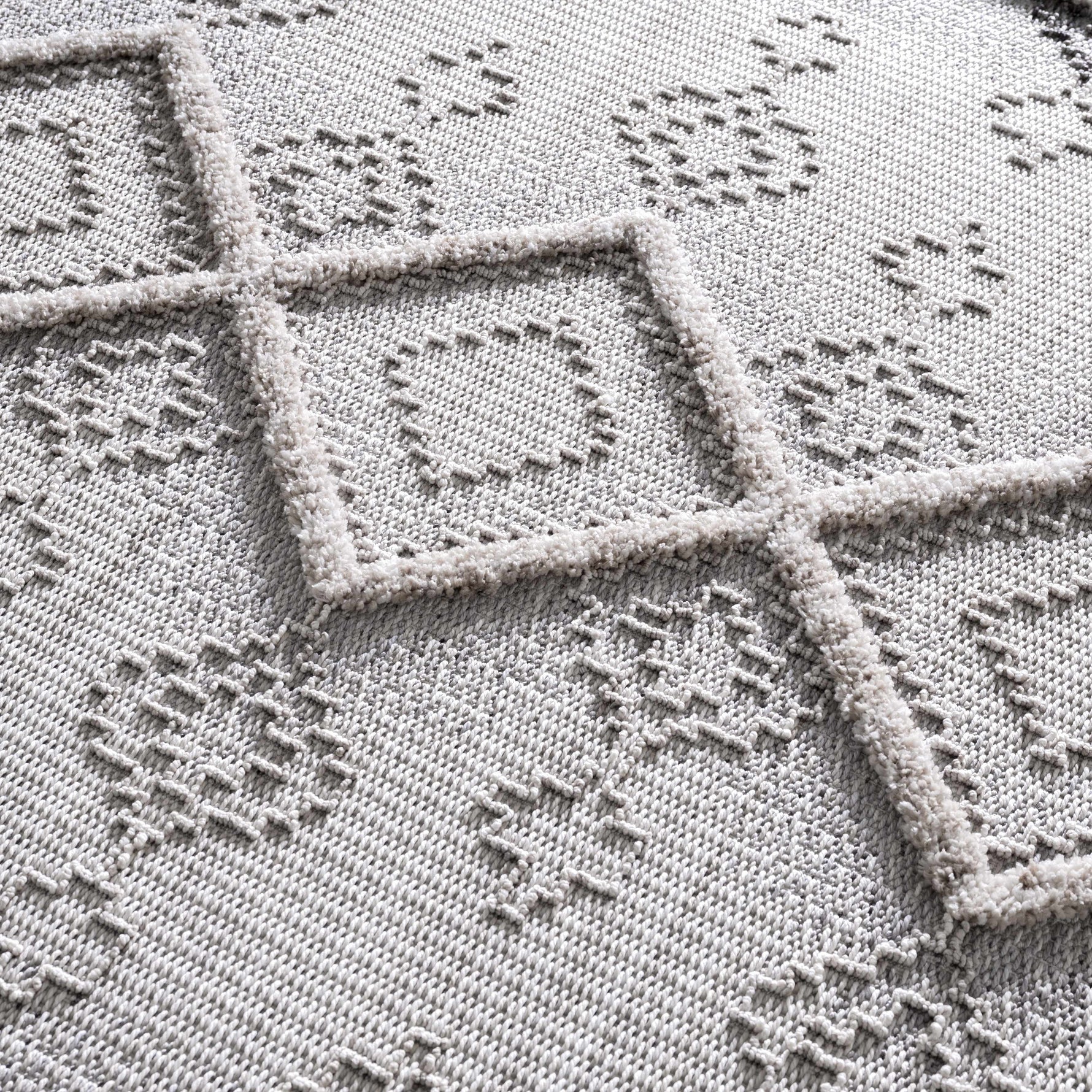 Amaga High-Low Rustic Rug