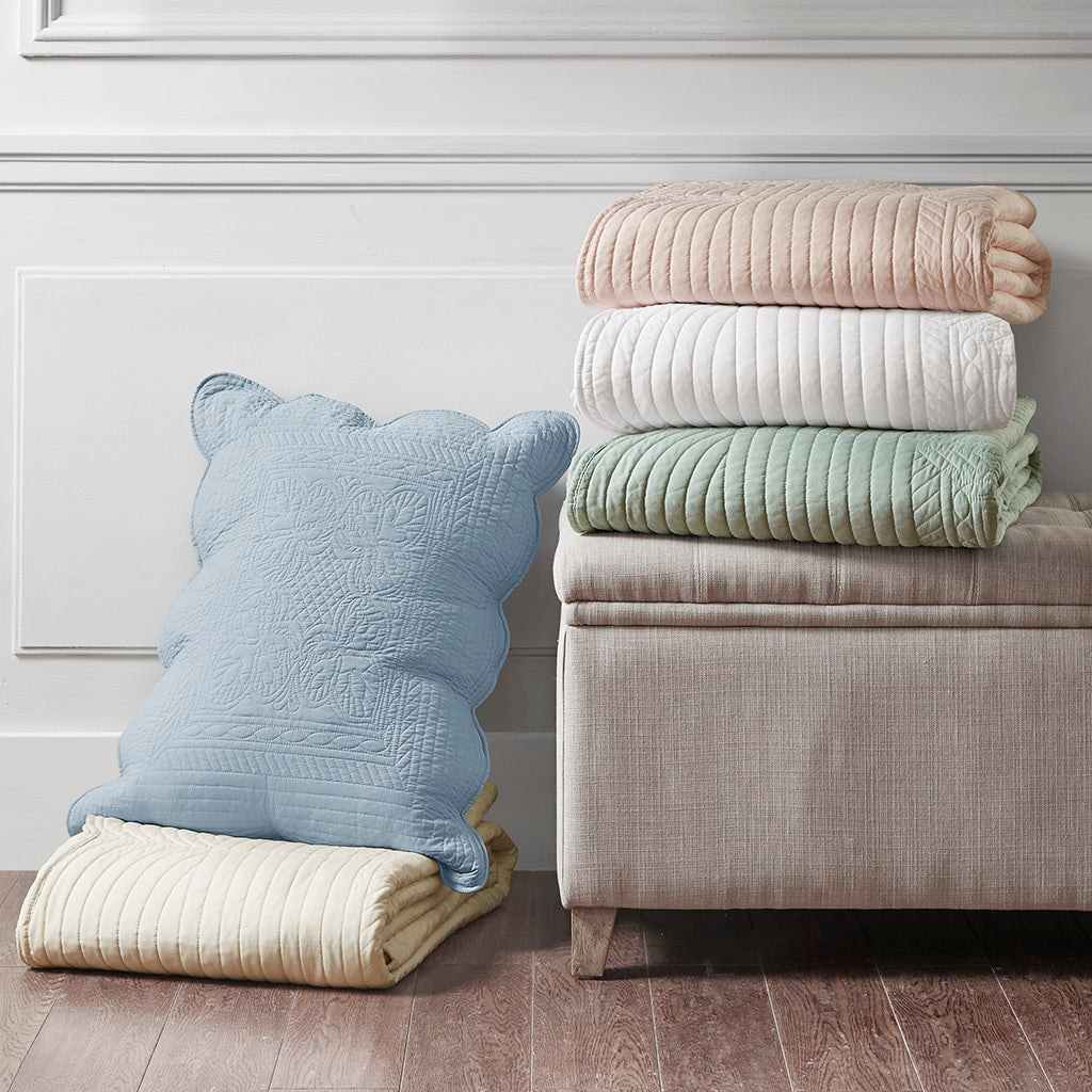 3 Piece Reversible Scalloped Edge Quilt Set Blush Full/Queen